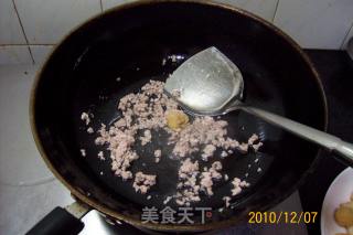 早餐精典制作《芹菜虾皮.蘑菇鸡丁菜炒饭》的做法步骤：15