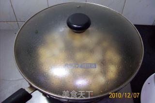 早餐精典制作《芹菜虾皮.蘑菇鸡丁菜炒饭》的做法步骤：15