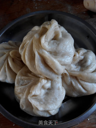 萝卜肉包子
