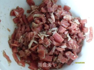 西红柿牛肉羹的做法步骤：2