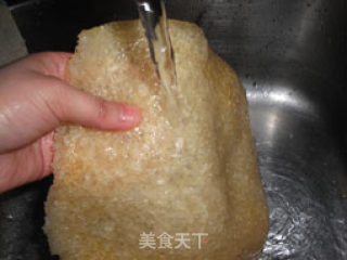 秋冬季养颜营养佳肴——猪肉皮炒芹菜青蒜的做法步骤：7
