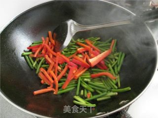 蒜苔炒肉丝的做法步骤：2