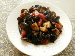 杂菌炒腊肠的做法