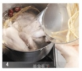 韩国参鸡汤的做法的做法步骤：2