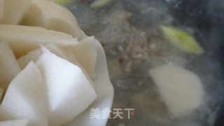 清炖羊排萝卜汤的做法步骤：3