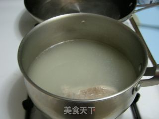 包菜猪肉饺的做法步骤：2