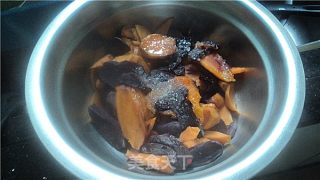 栗子番薯饼的做法步骤：2