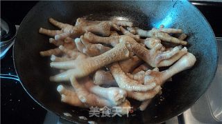 豉油鸡脚的做法步骤：2