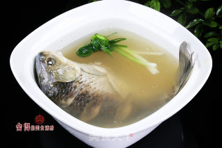 百无禁忌的滋补汤【清蒸鲫鱼】的做法