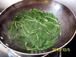 简单美味－蒜泥菠菜的做法步骤：2