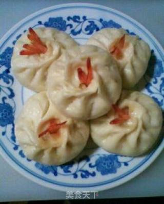 露尾巴的——白菜鲜虾包的做法步骤：5