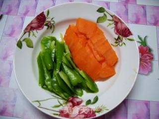 土豆片烧白菜的做法步骤：2