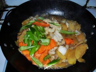 土豆片烧白菜的做法步骤：2