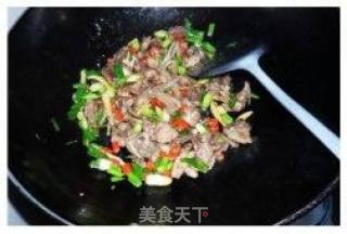 香辣炒鹌鹑的做法步骤：2