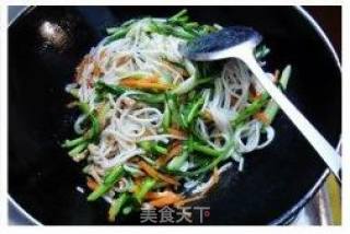 炒粉的诱惑---肉丝炒桂粉的做法步骤：2
