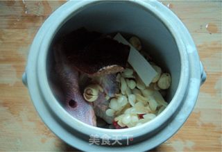 淮杞炖鹧鸪的做法步骤：2
