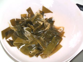 排骨海带汤的做法步骤：2