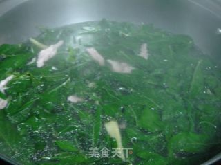 枸杞叶滚汤的做法步骤：2