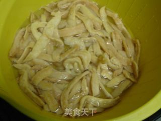 白菜煮干豆片的做法步骤：2