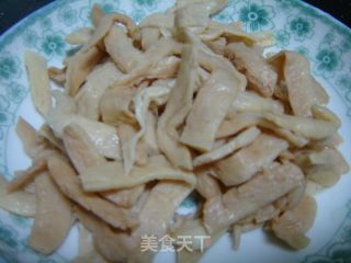 白菜煮干豆片的做法步骤：2