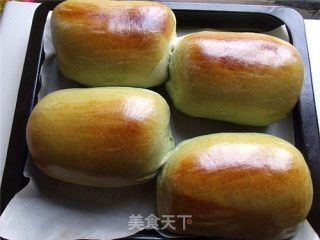 怎样把蛋糕卷进面包里——抹茶戚风面包的做法步骤：2