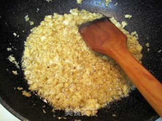 油炸冻豆腐酸菜馅水饺---让酸菜水饺变得更好吃的做法步骤：2