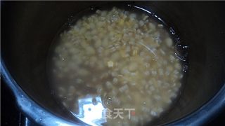 白果玉米杂粮粥的做法步骤：2