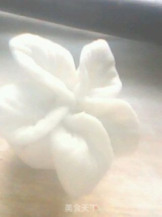 `花样水饺的包法的做法步骤：3