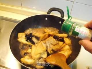 北京传统风味儿“黄焖豆腐”的做法步骤：4
