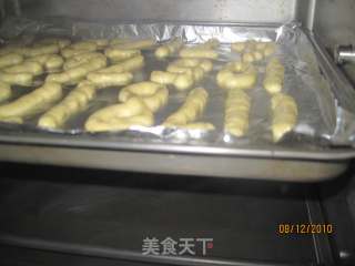 宝宝喜欢的手指饼干的做法步骤：2