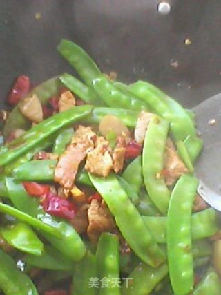 豌豆片炒肉的做法步骤：2