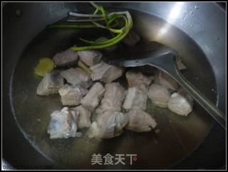冬瓜海带排骨汤的做法步骤：2