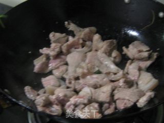 回锅肉的做法步骤：2