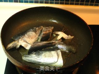 鲅鱼头炖豆腐的做法步骤：4