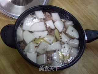 一样的材料，不一样的美妙滋味---懒人萌：萝卜炖牛腩的做法步骤：2