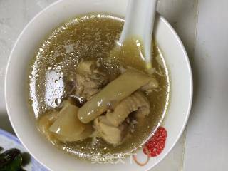 清远鸡炖鱼肚的做法