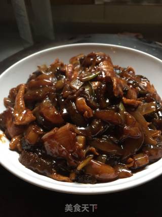 黑猪肉烧海参（葱烧海参）的做法