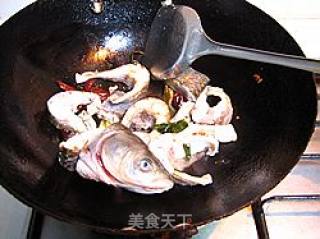 稀饭的最好搭档----草鱼炖咸菜的做法步骤：3