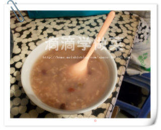 丰富早餐-----芹菜鸡蛋饼+土司的做法步骤：2
