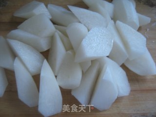 萝卜烧骨头的做法步骤：2
