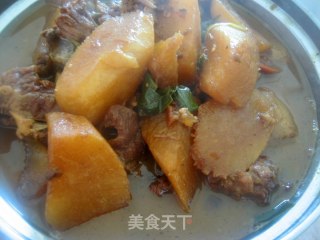 萝卜烧骨头的做法步骤：2