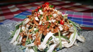 怪味香辣手撕鸡的做法