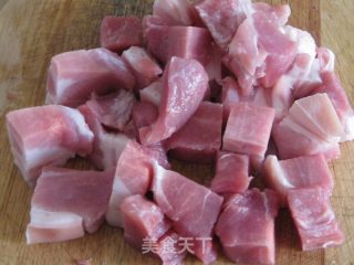 鹌鹑蛋红烧肉的做法步骤：2