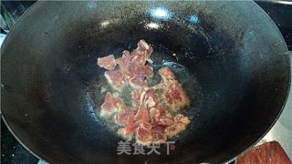 肉片炒双蔬的做法步骤：2