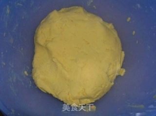 红薯饼的做法步骤：2