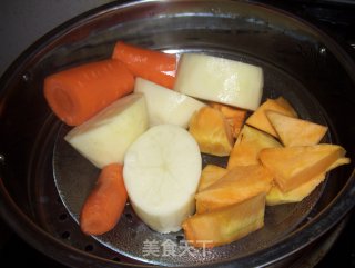 奶酪 玉米面蔬菜大饼的做法步骤：2
