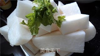 牛腩焖萝卜的做法步骤：2