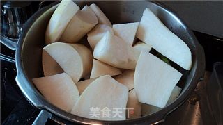 牛腩焖萝卜的做法步骤：2
