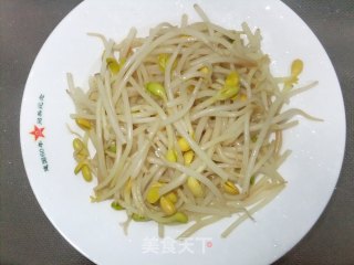 黄豆芽炒粉条的做法步骤：2