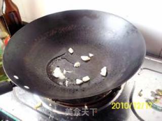 油豆腐炒大白菜的做法步骤：2